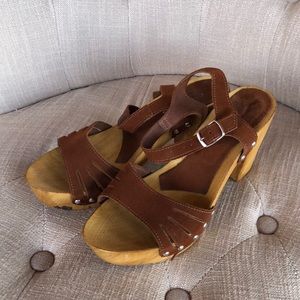 Charles David’s Wooden Sandals